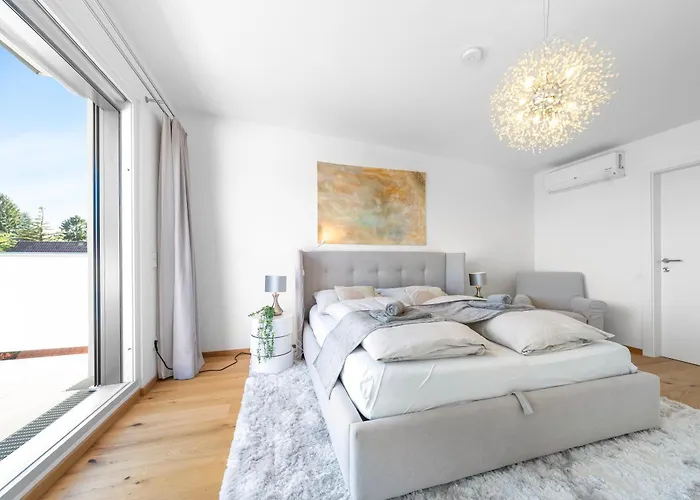 Modern Luxury Villa, 5 Bedrooms, Outdoor Grill Villa Wenen