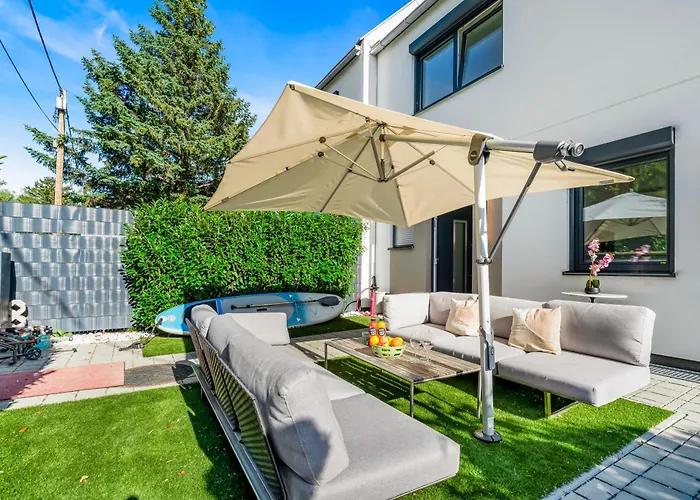 Modern Luxury Villa, 5 Bedrooms, Outdoor Grill * Wenen