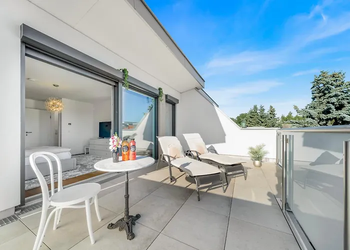 Modern Luxury Villa, 5 Bedrooms, Outdoor Grill Villa *